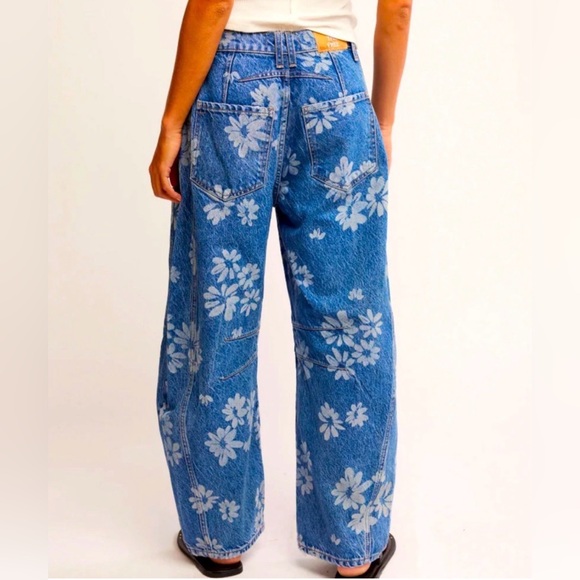 Free People We the Free Good Luck Printed Barrel Jeans - Laser Daisy - Picture 3 of 10